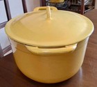Vintage Descoware Belgium Enamel Cast Iron Casserole FE 8 3-A w/Yellow Lid — photo 4