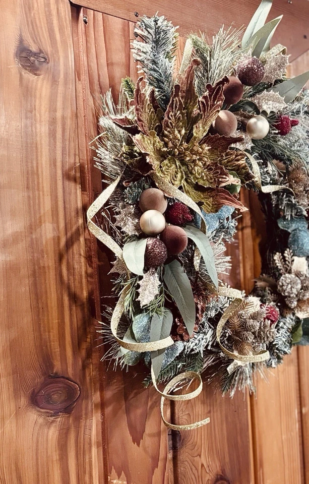 Poinsettia Winter Christmas Wreath - Image 2 of 3