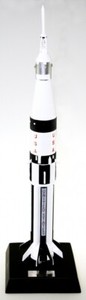 NASA-Saturn-1B-Apollo-Rocket-With-Capsule-Model-Desk-Display-Space-1-72-MC-Moon