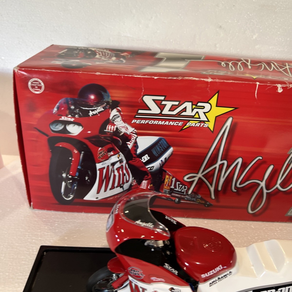 NHRA 1/9 ANGELLE SEELING 2001 WINSTON PRO STOCK BIKE WITH CASE 1