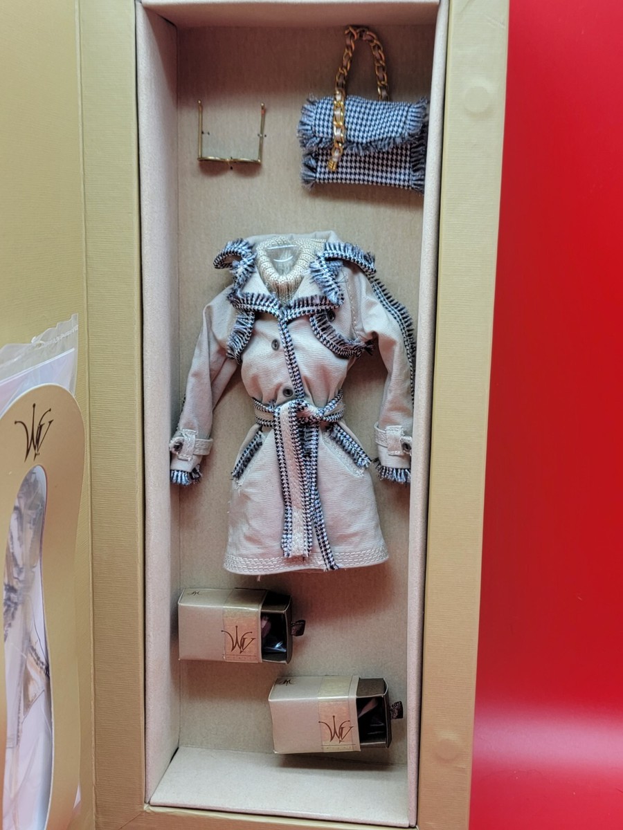 2004 Integrity Toys Fashion Royalty LIFE ON THE RUNWAY Travel Wear