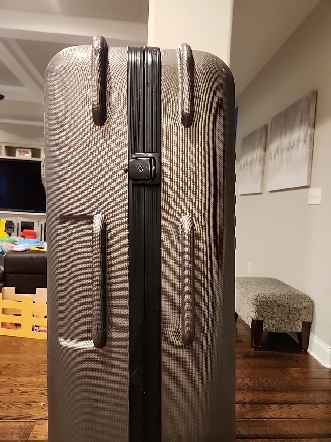 DATREK Hard Shell + Wheeled / Rolling Golf Club Travel Case TSA