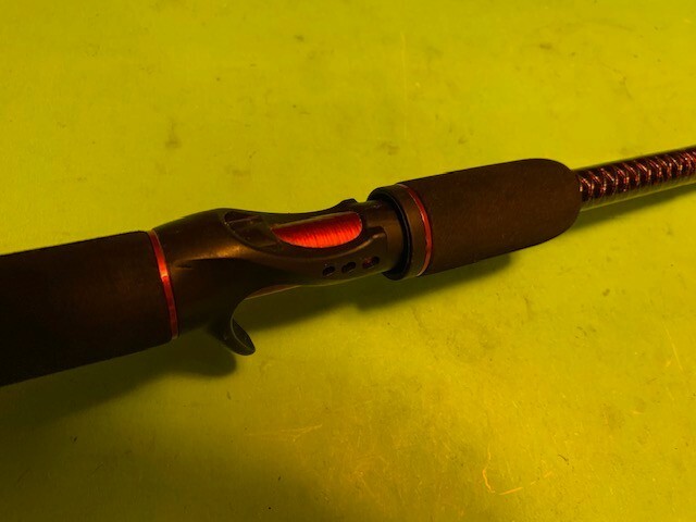 SHAKESPEARE UGLY STIK 6 FOOT 6 INCH 8 TO 20 POUND RATED