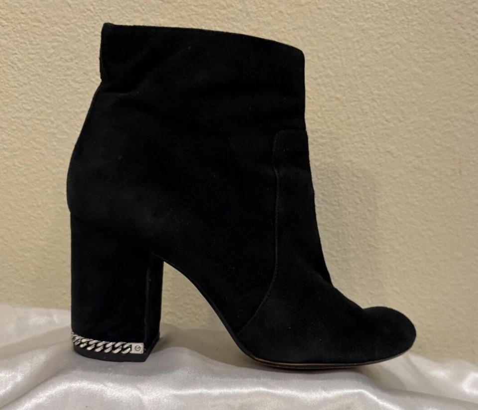 Michael Kors Women's Suede Black SZ 7 Ankle Boots Block Heel/Silver Chain/Zipper - Image 3 of 4