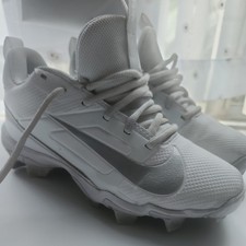 Nike Fastflex Softball Cleats Youth Size 3.5Y...