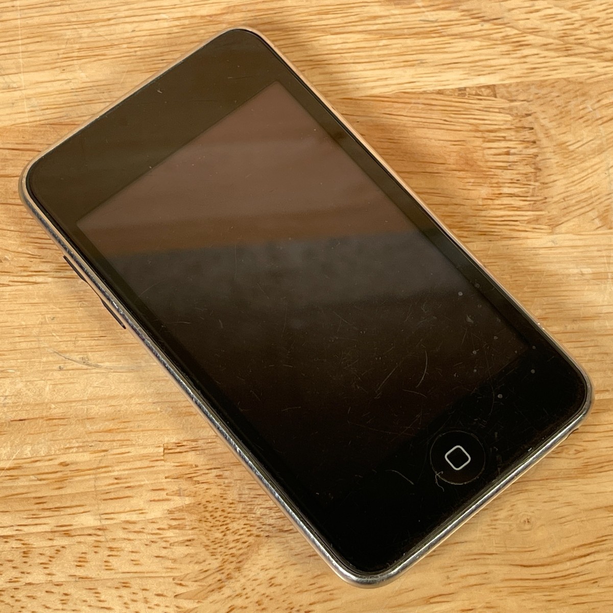 Apple iPod Touch 3rd Gen A1318 Black 3.5