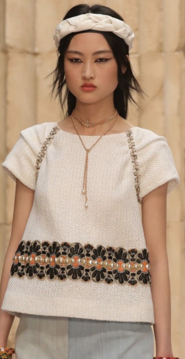 CHANEL 2018 CRUISE EMBROIDERED TWEED JACKET TOP CRYSTAL BEAD