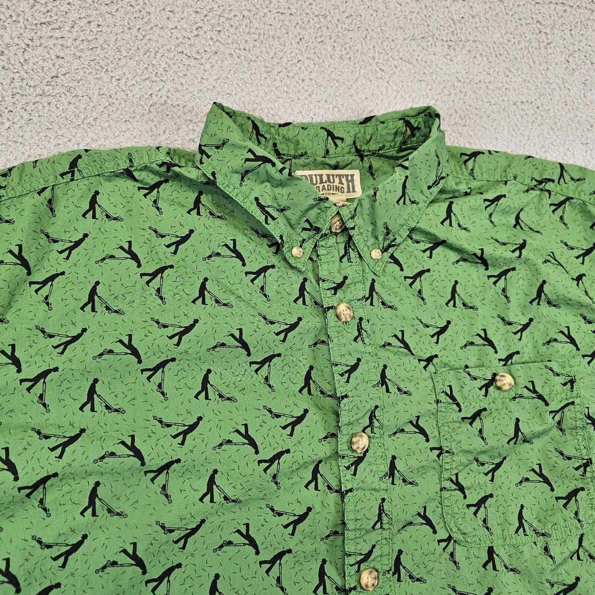 Duluth Trading Co Mens 2XL Lawn Mower Print Hawaiian Shirt Short