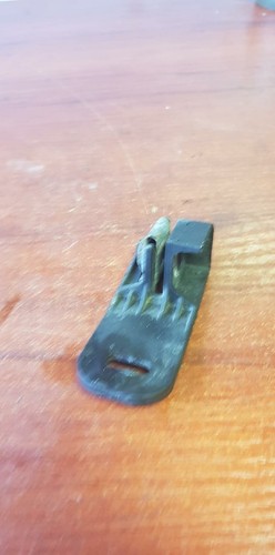 BMW 1 Coupe E82 120d Scheinwerferhalter Halterung links 6940663 2.0 Diesel 13...