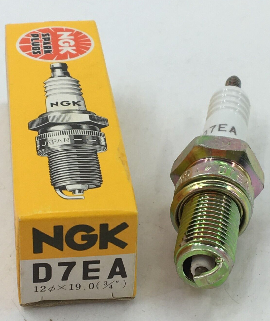 OEM NGK Brand D7Ea / 7912 Spark Plug Outdoor Equipment Engines NOS
