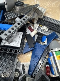 LEGO Marvel: Quinjet Aerial Battle (6869)