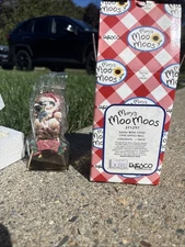 1998 Enesco Mary Moo Moos Santa With Child Bell NIB 371297