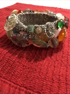 Antique, Vintage Button Bracelet All Antique Glass, Lucite and plastic buttons