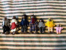 7 flexible Bendy Wooden Doll's House Figures  ~ Complete Family ~