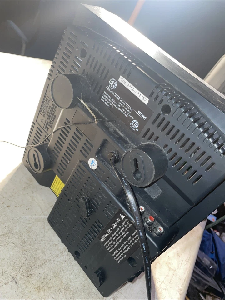 Piezas/Reparación Electro Marca VCD8GB Reproductor de CD 3 Discos Radio AM/FM Piezas Auxiliares/Reparación Foto 2 de 4