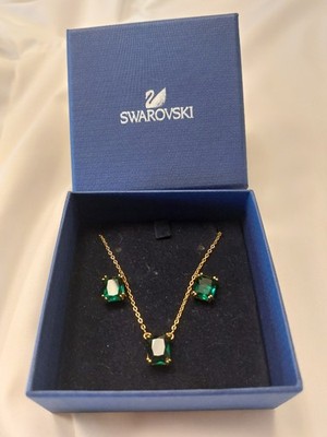 Swarovski Set, Stilla grün,  Halskette und Ohrringe (Stecker)