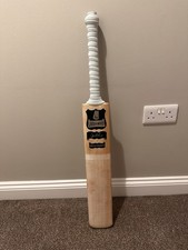 Laver & Wood Cricket Bat - Special Reserve 2lb 10oz - Ultra Shape - Carbon Handl