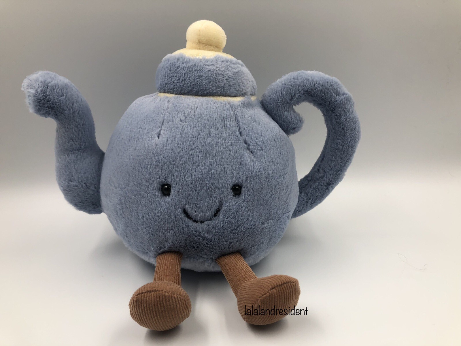 Jellycat Amuseables Vicky Teapot- Authentic New With Tag With Dust Bag