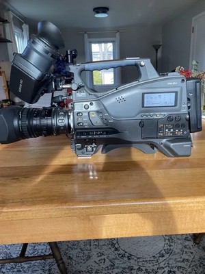 Sony PMW-320 XDCAM Solid State Memory Camcorder with Fujinon XS16x5.8AXB8 Lens
