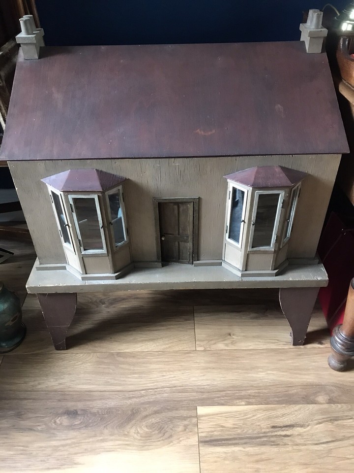 Large Scratch built 1940s Dolls House With Some Furniture Top Opening