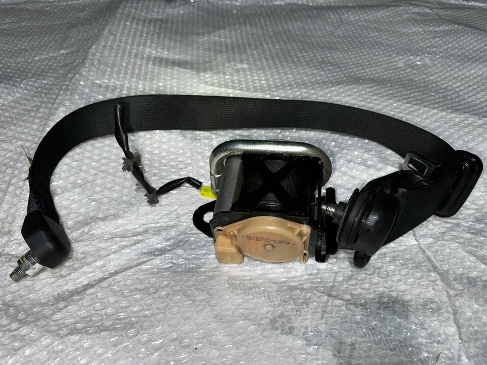 2007-2009 NISSAN 350Z FRONT LEFT Driver SIDE BLACK SEAT BELT OEM - Image 4 of 4