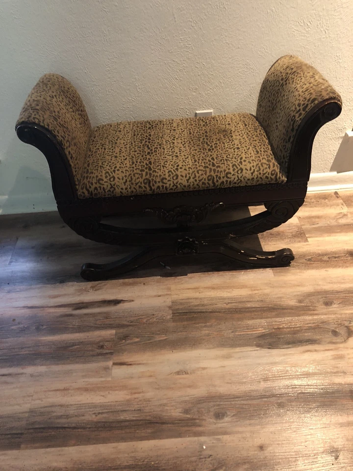 Banco estampado animal tallado caoba marrón negro Foto 4 de 4