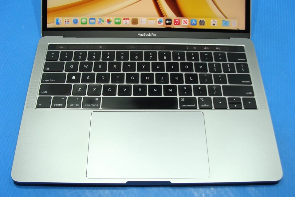 Apple MacBook Pro A1989 (2019) 13.3" Core i5-8279U 2.4GHz 8GB 256GB MV962LL/A - Image 4 of 4