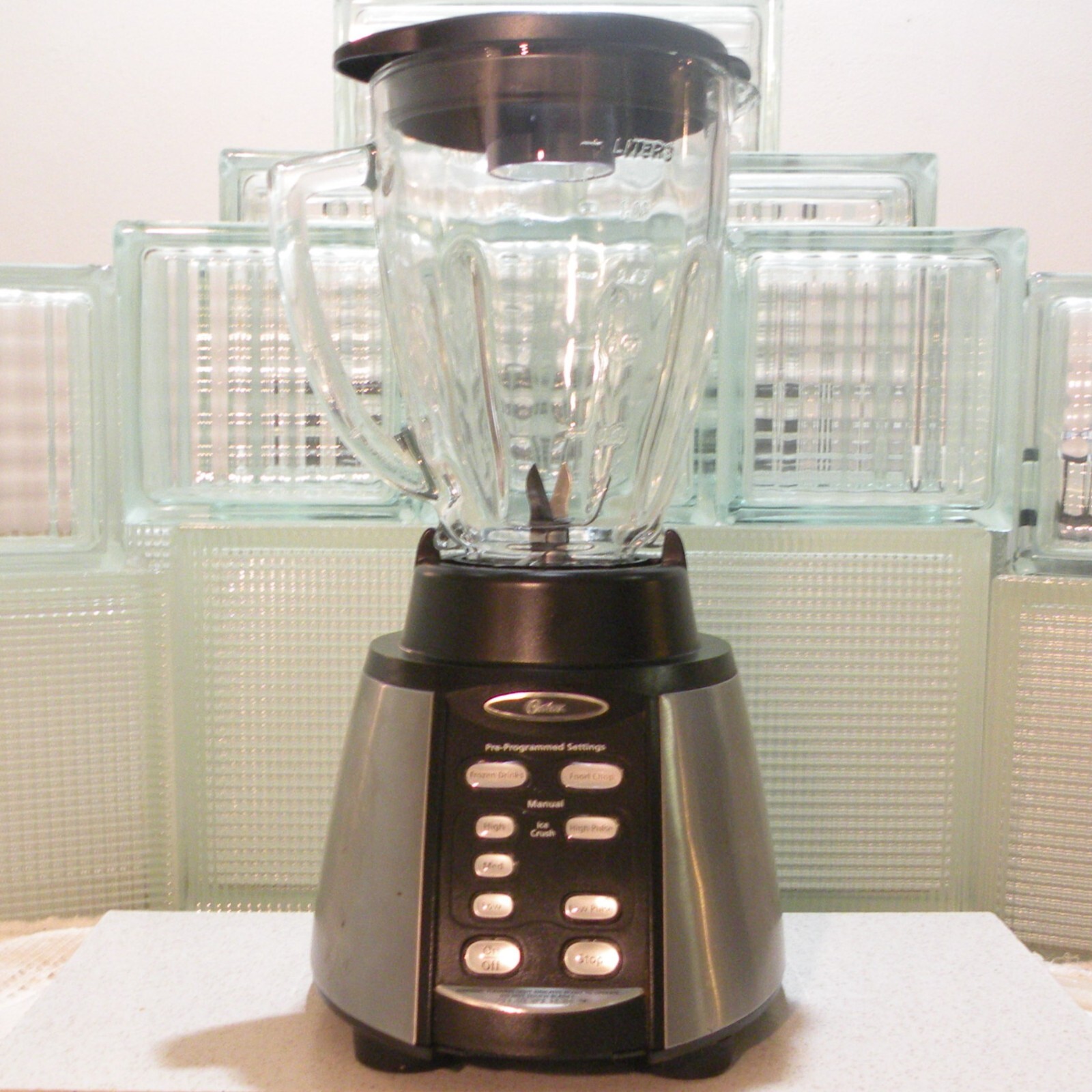 Oster Blender Classic Series Reversing Blade Technology Glass Jar eBay