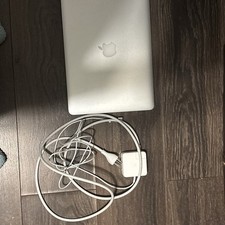 Apple MacBook Air 13  256GB SSD, Intel i5 5th. Gen., 1.6GHz, 8GB RAM - SEE COND.