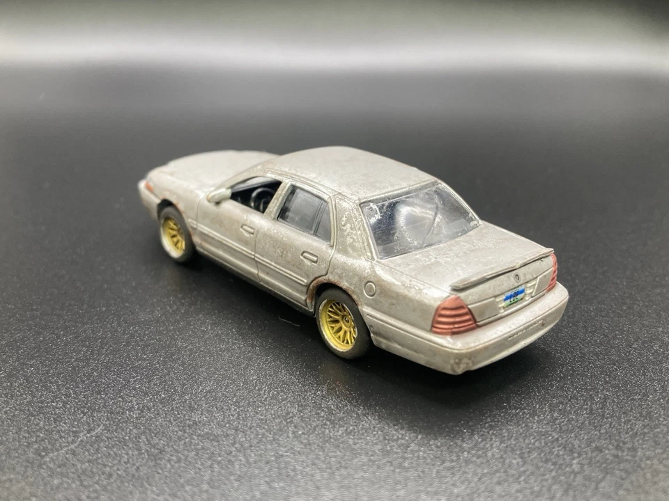 Mercury Marauder 2004 oxidado desgastado granero encontrar 1/64 diecast batidor de coche personalizado Foto 3 de 4