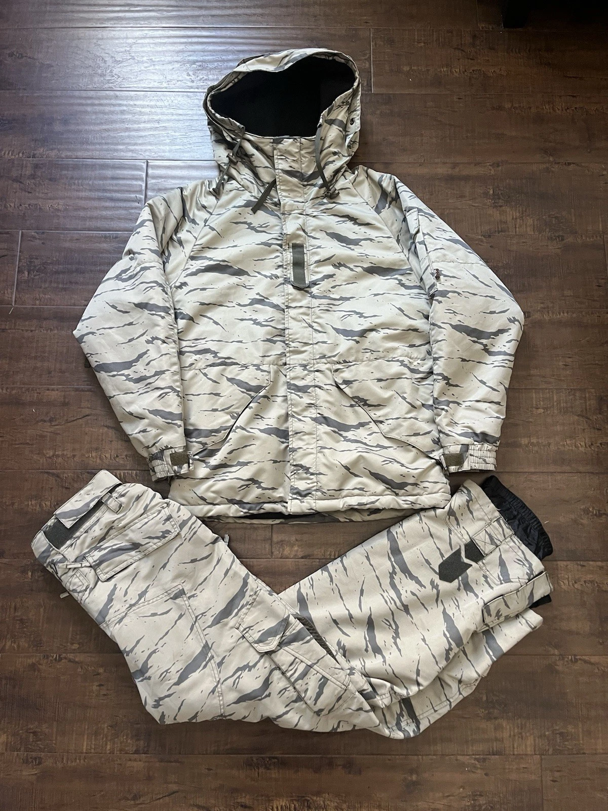 South Play Military Ski Snowboard Jacket Camo Hooded w/ Pants Mens Medium Snow