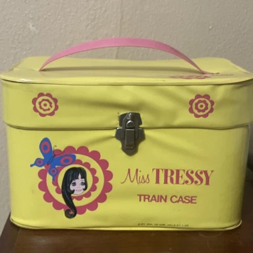 Rare vintage miss Tressy doll train case