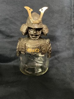 G&G Glass Whisky Decanter with Samurai Helmet Design Collectible 2053