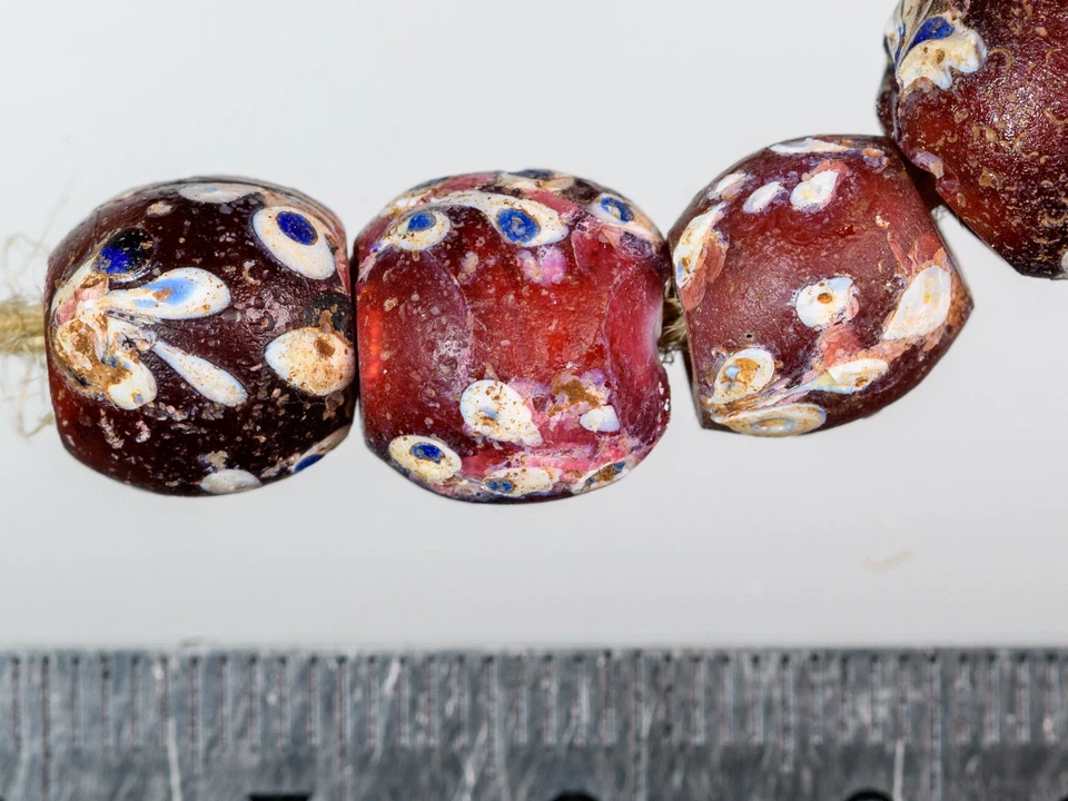 Antique Venetian African Trade White Heart Beads with Floral Design, group of 10 - Image 2 of 4