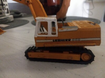 Liebherr 952 Excavator - 1/50 - Conrad #2826 - N.MIB