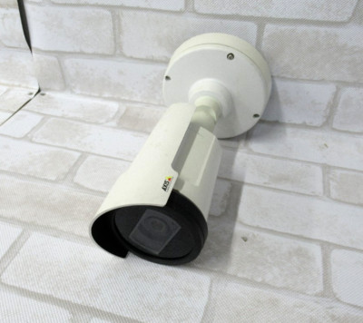 AXIS P1435-LE P/N 0777-001-02 Indoor Outdoor Day Night IP Network Camera 1PC