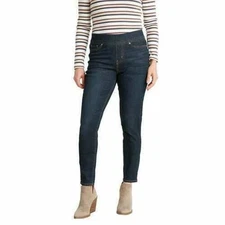 Signature by Levi Strauss Gold Women's Pull On Totally Slimming Jeans 6M W28 L30