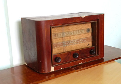 Art Deco LOEWE 750w Volksempfänger Röhrenradio - German tube radio 1949