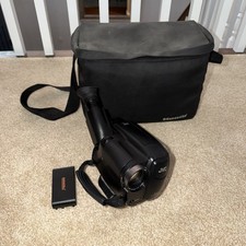 JVC GR-AXM1U VHS-C Camcorder w/ Extra Battery and Case-UNTESTED-FOR PARTS/REPAIR