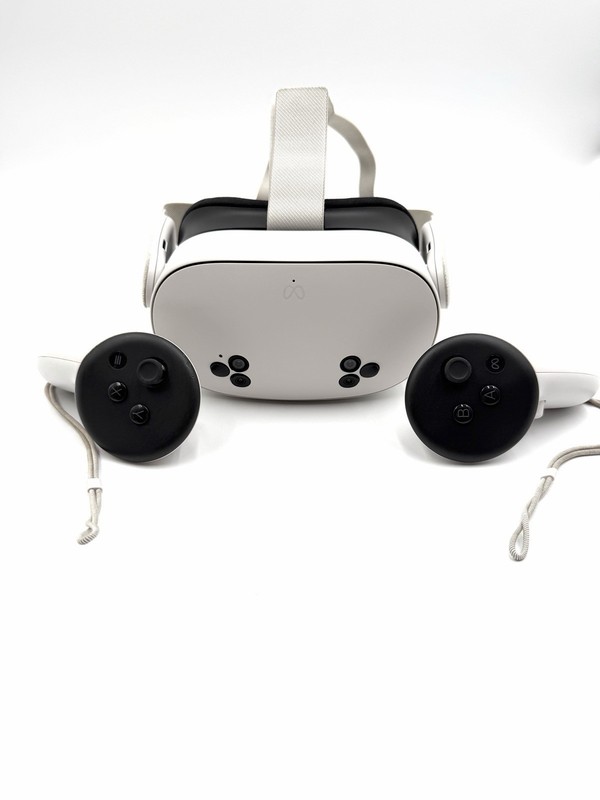 Meta Oculus Quest 3S - 128GB VR Headset (Charger Not Included)