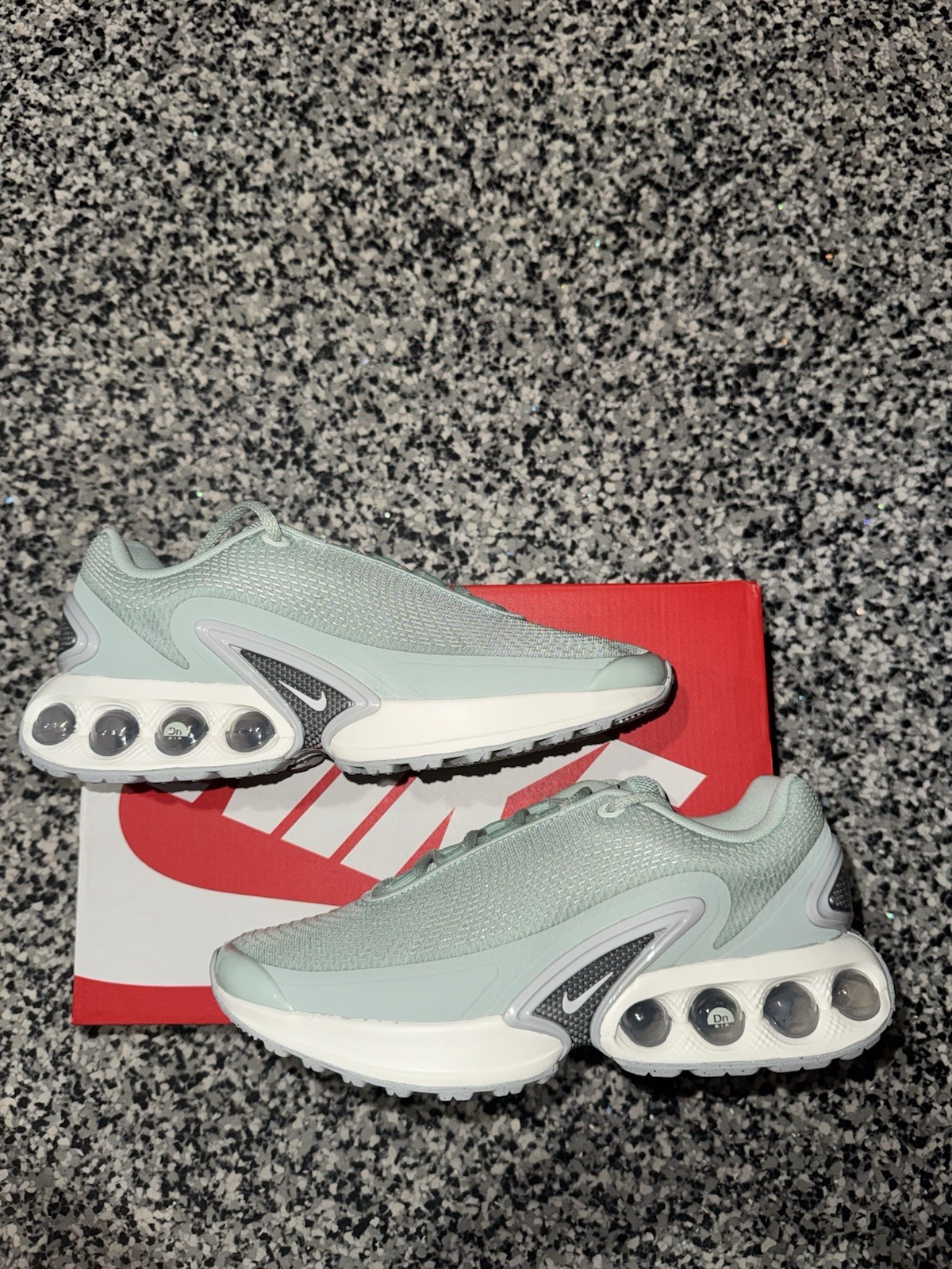 Nike Air Max Dn Se Seafoam Green-Silver Womens Size 8 / Men's 6.5 HJ9636-001