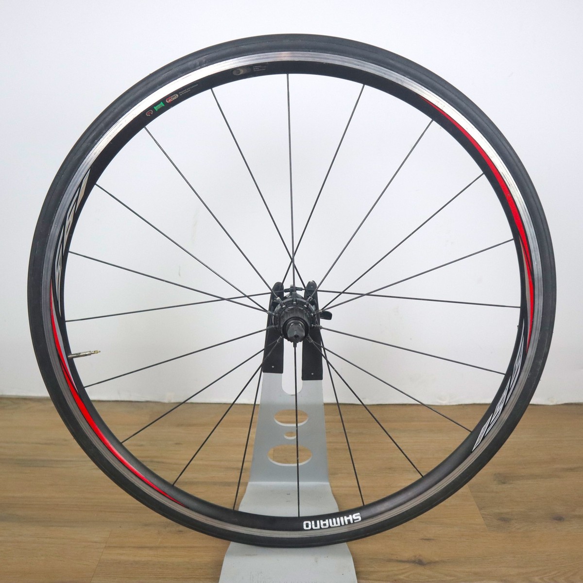 Shimano WH-R561 Rim Brake Road Bike Clincher Wheelset W/ Extras | eBay