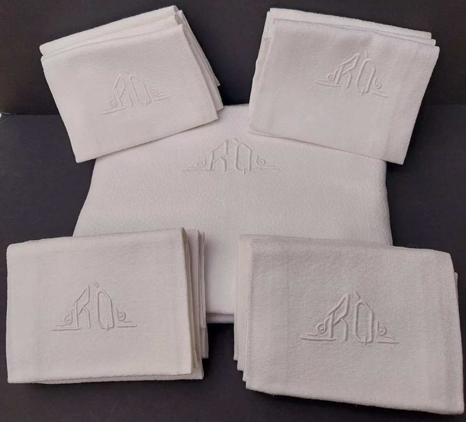 NAPPE et 12 SERVIETTES ANCIENNES de TABLE Brodé R Q -Damassé 2.15 x 1.55cm Linge - Photo 2/4