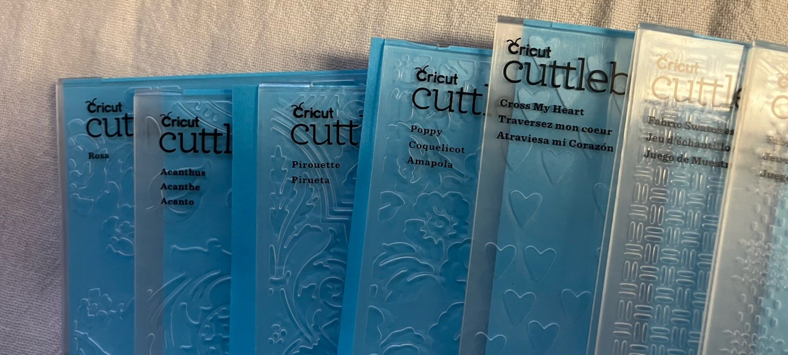 30+ Piece Large Lot Of Anna Griffin Cricut Cuttle Bug  Embossing Borders & Cards