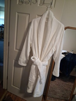 Threshold Spa Plush Bath Robe size L/XL White - New Without Tags Smoke Free Home