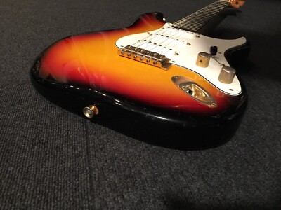 ムーン　ストラトタイプ　　Made in Japan No.093222 RARE MOON ST 3CS/R Production Complete MADE IN JAPAN EX