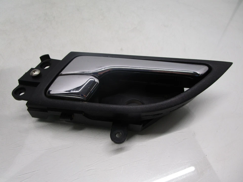 06 - 10 INFINITI M35 M45 REAR RIGHT PASSENGER SIDE INTERIOR DOOR HANDLE OEM - Image 3 of 4