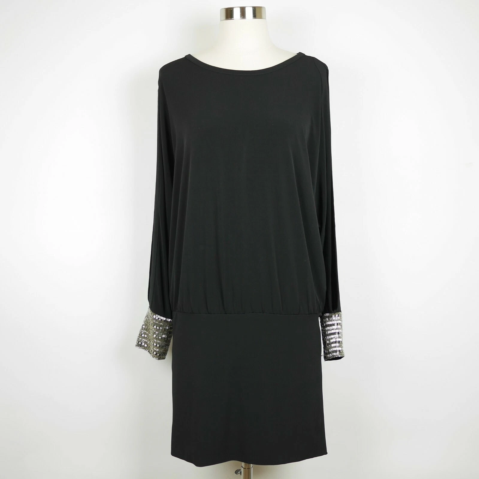 UNDERCOVER VS Moda International Donna S Abito nero con perline aperto schiena e braccia elasticizzato