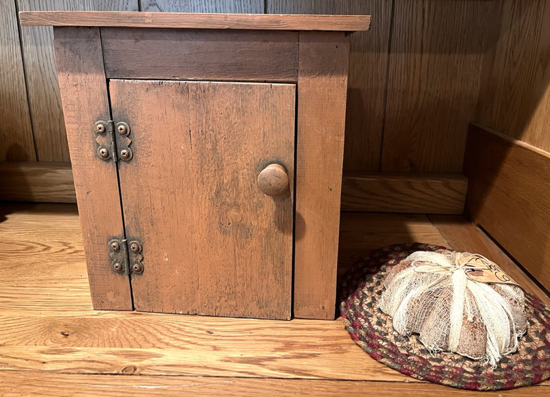 Farmhouse Primitive Country Wood Tabletop Cabinet Cubby Pumpkin over Black