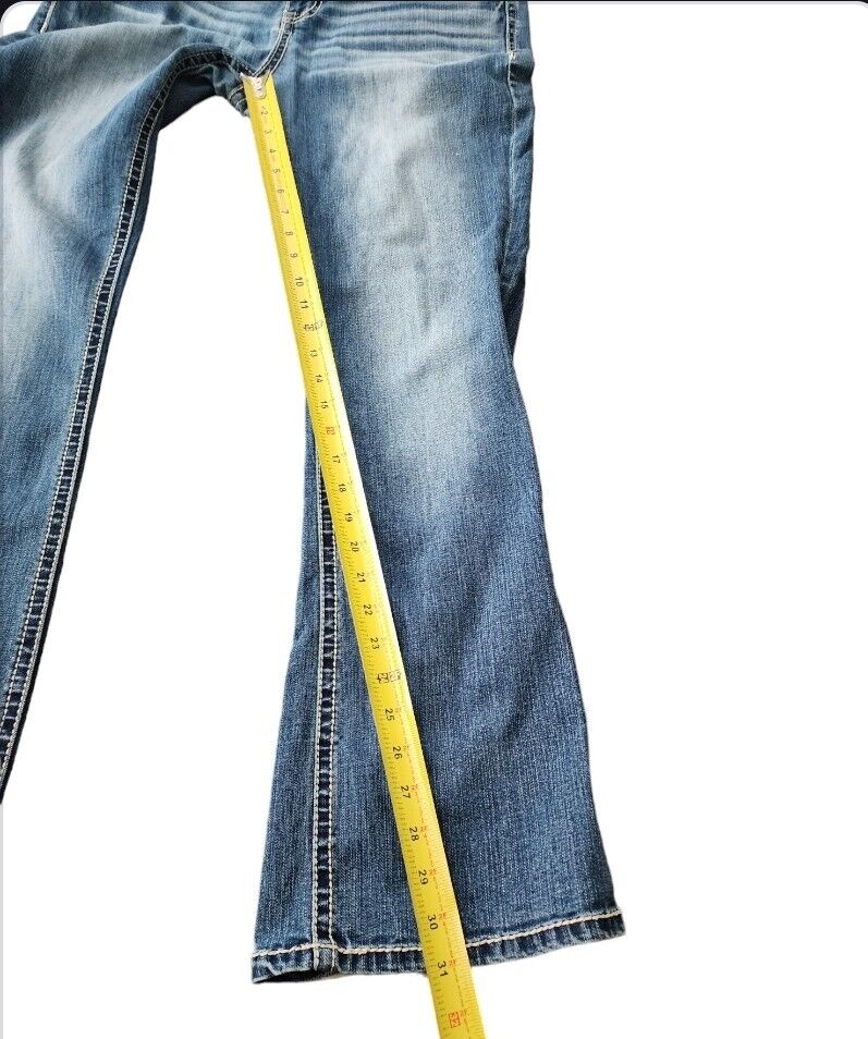Womans Daytrip Mila Bootcut Jeans Size 30R - image 12